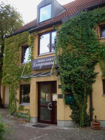 Frontansicht des Hotel Langemarck in Augsburg